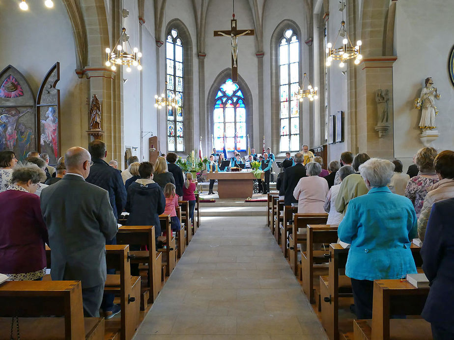 Festgottesdienst für die Kommunionjubilare an Ostermontag (Foto: Karl-Franz Thiede)